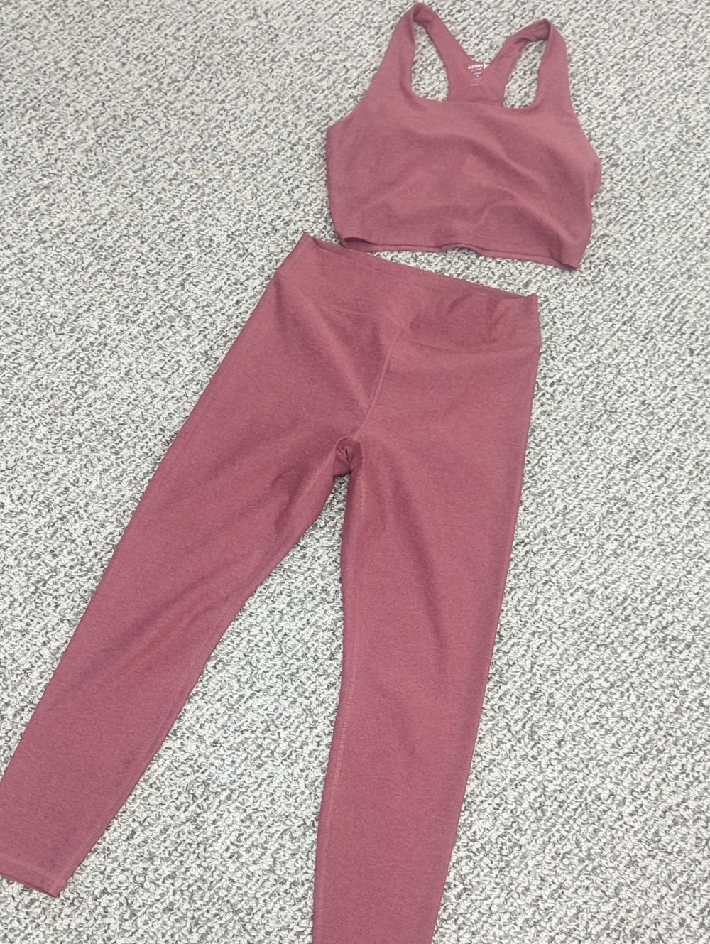 Old Navy Active Cloud+ Set